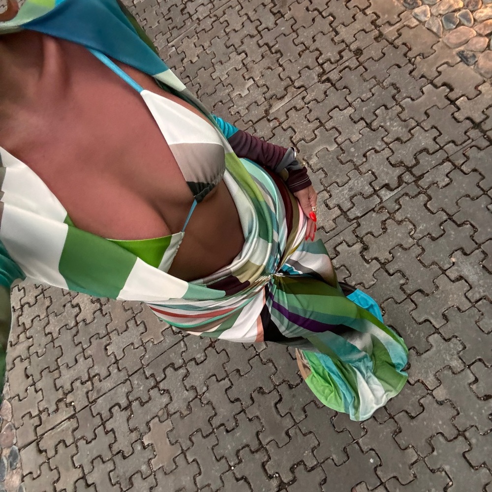 SIEDRES PLUNGE DRESS SEEN ON ME AND HAILEY